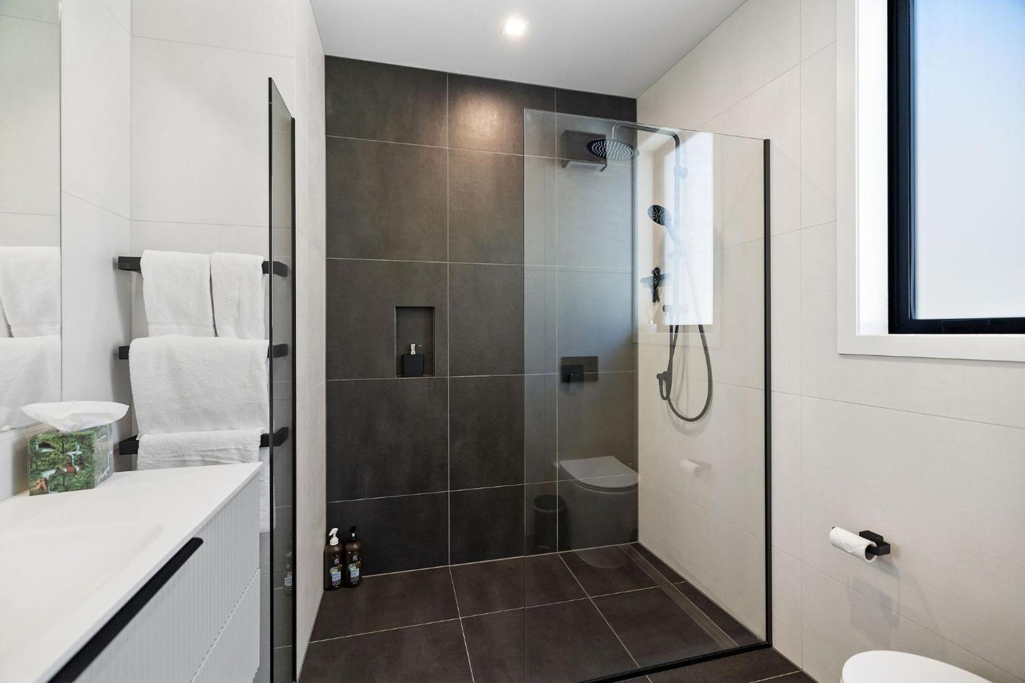 Homestead Retreat - 2 Bedroom - Lake View Queenstown Eksteriør bilde